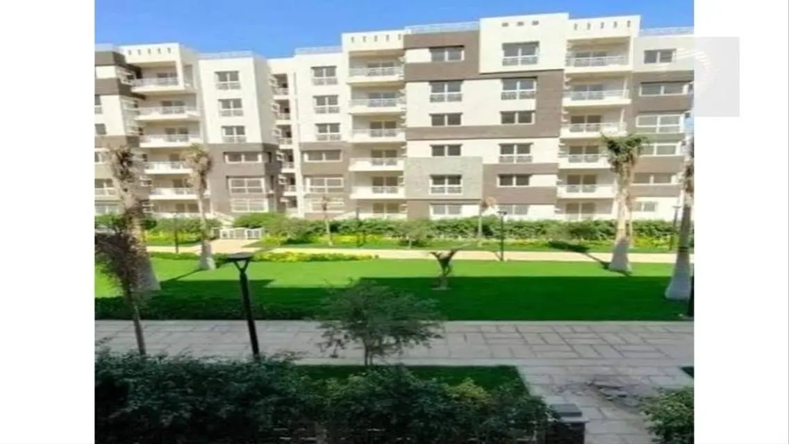 شقة فاخرة 78-B12 بإطلالة رائعة على البحيرات