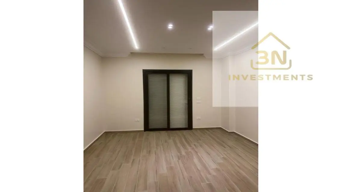 Unique Investment in Villette Sky - Tri-Level Condo
