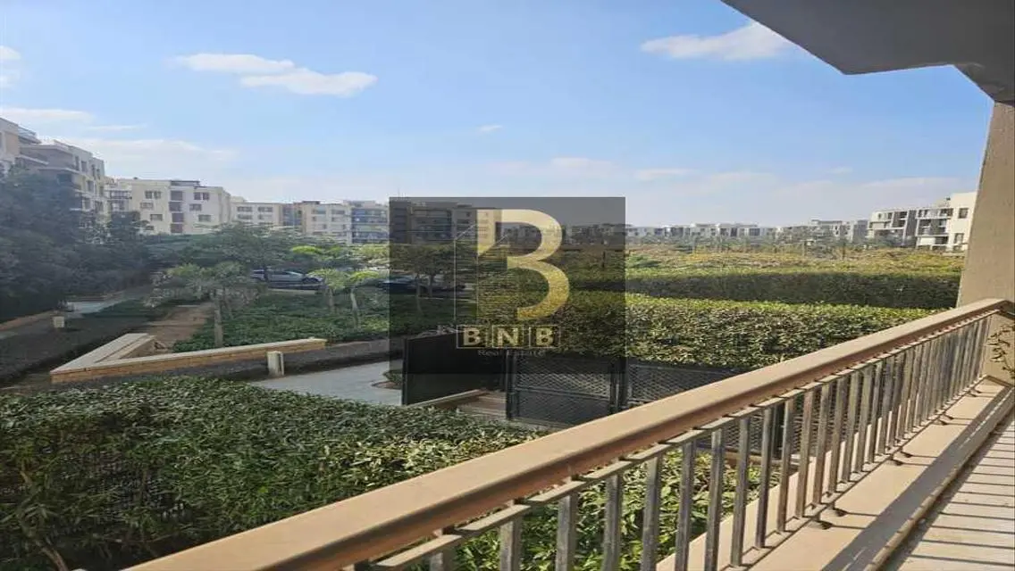 Luxury Apartment with Major Landmark View at BNB