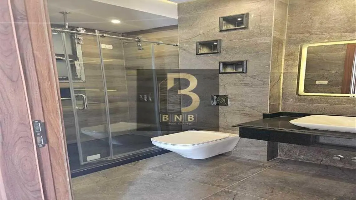 Luxury Apartment with Major Landmark View at BNB