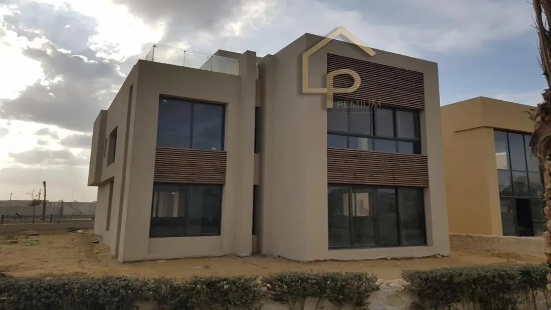 Luxury Home in O-West with Private Garden and Balcony