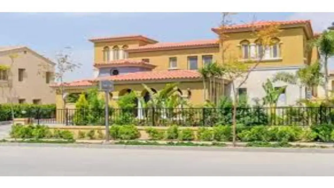 Luxury Villa with 5 Bedrooms, Private Garden & Pool