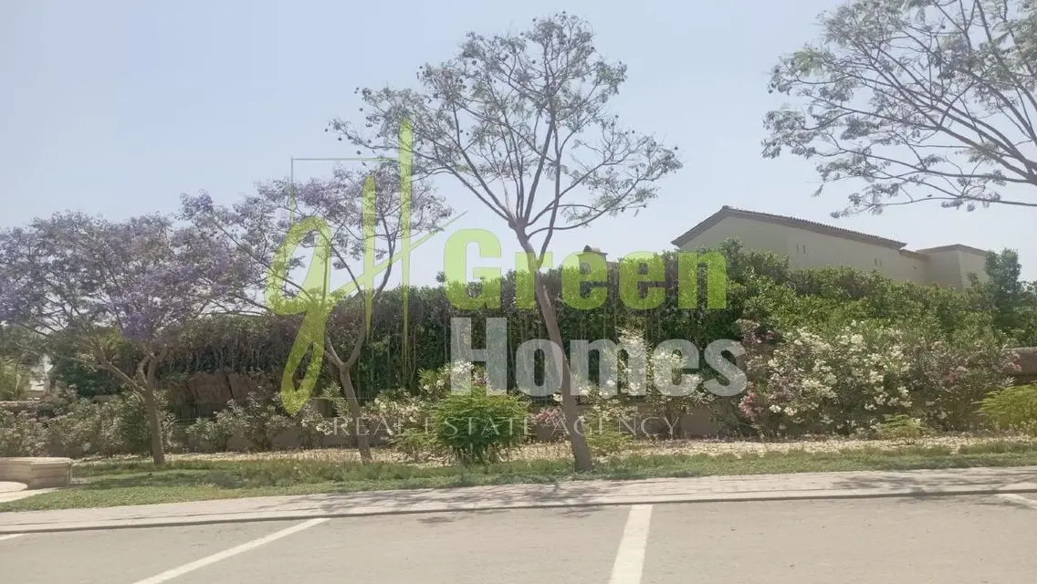 Luxury Green Home with Modern Design for Sale