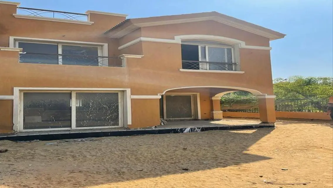 Luxurious Villa for Sale with Premium Features