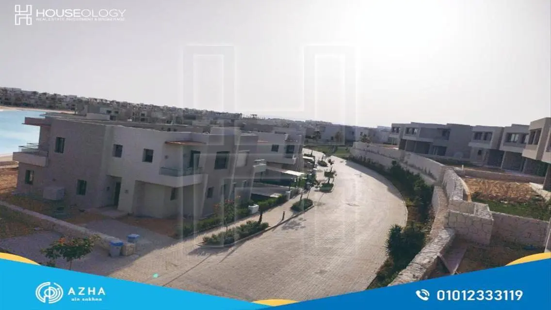 منزل فاخر بمساحة واسعة مع حديقة خاصة ومسبح
