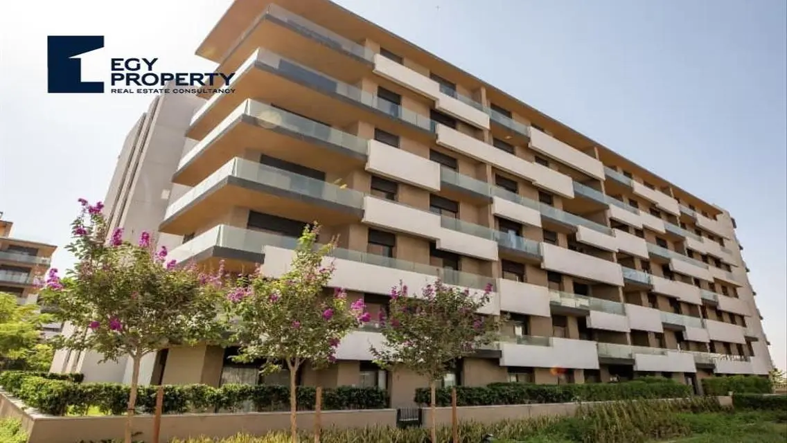 Luxurious Apartment in Burouj Compound - 3 Bedrooms