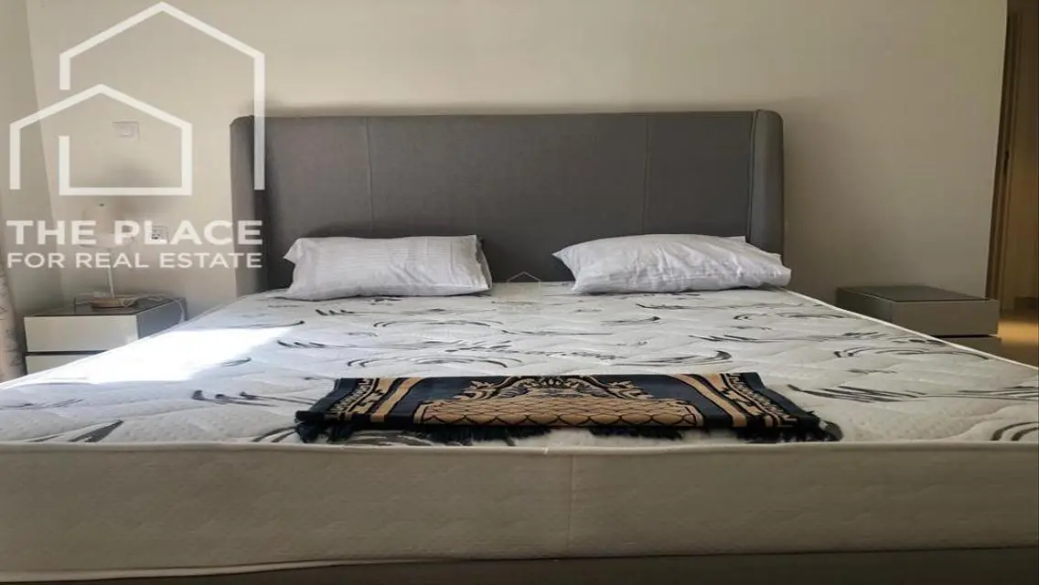 فيلا فاخرة للبيع بمساحة واسعة