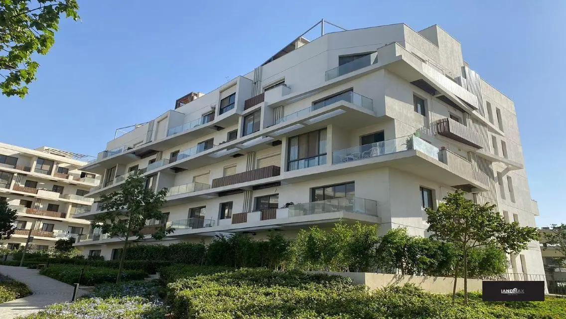 Luxury Apartment at V-Residence with Stunning Views