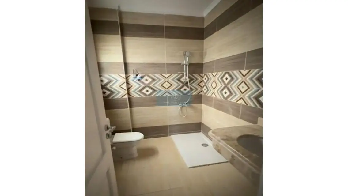 Stunning Apartment for Sale in -122-R3- Area