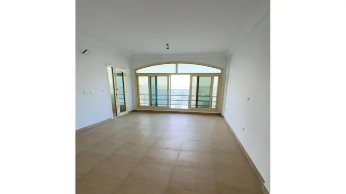 Stunning Apartment for Sale in -122-R3- Area