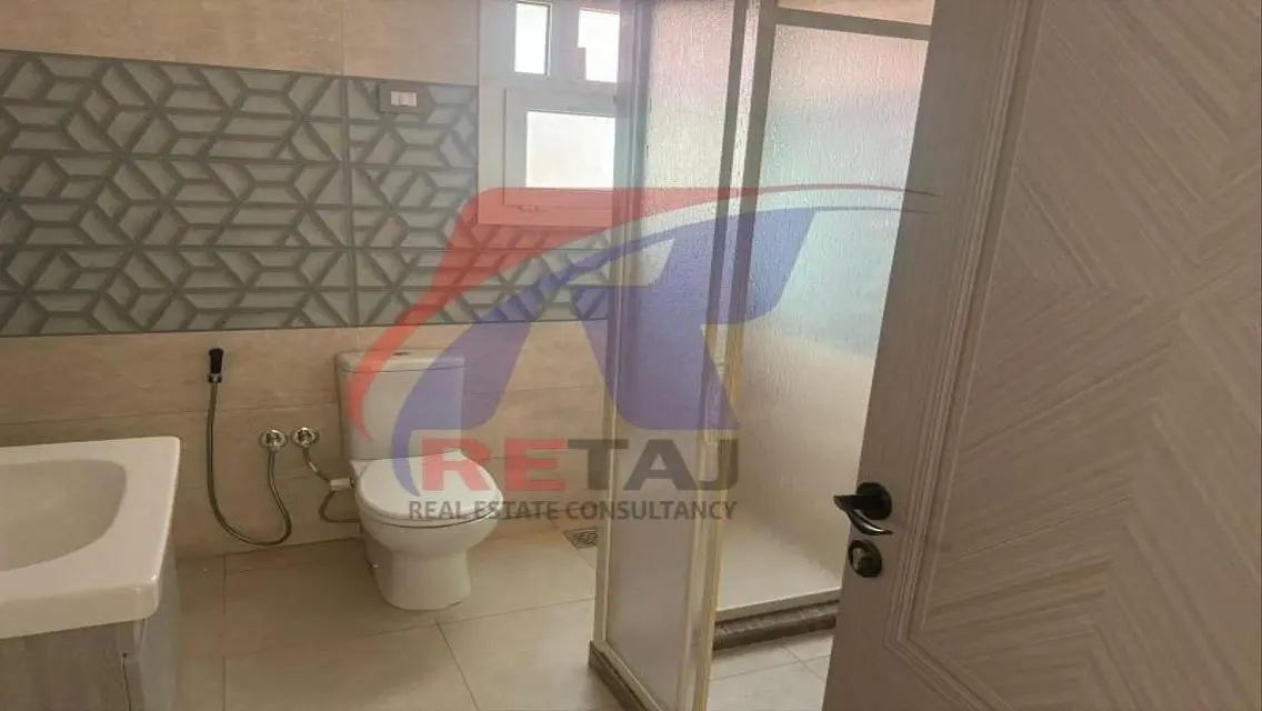 شقة للبيع بمساحة 275 متر في منطقة متميزة