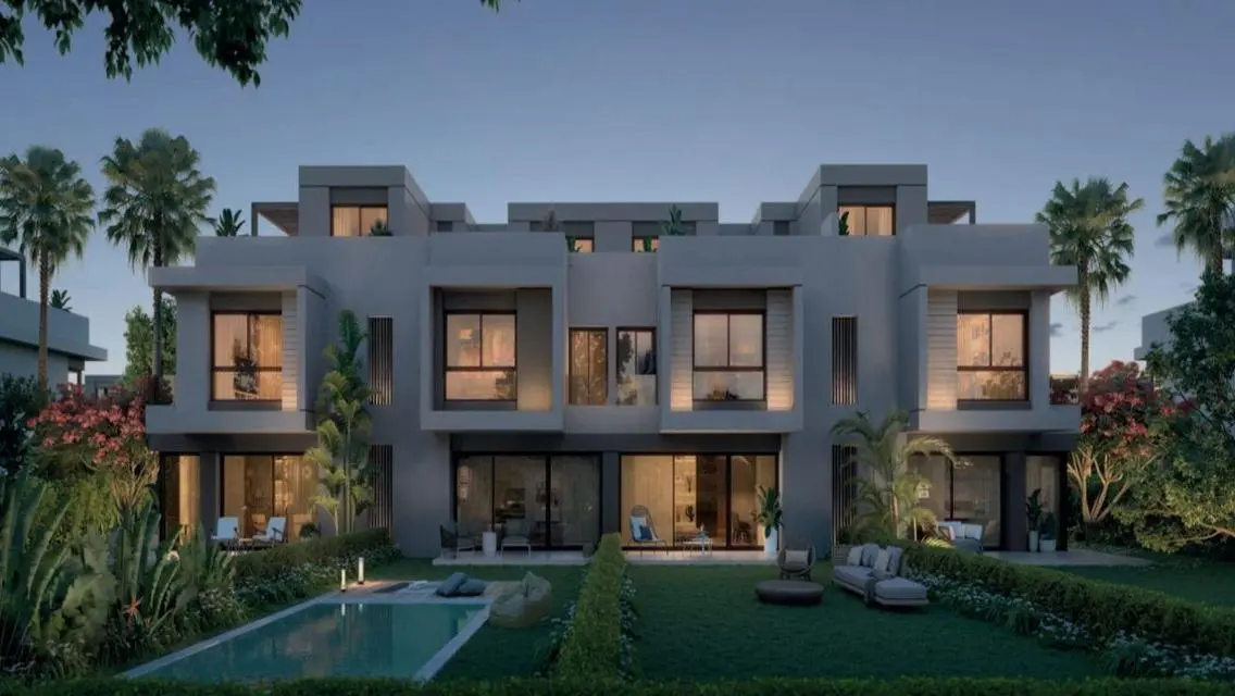 Luxury Villa with Pool and Lake View