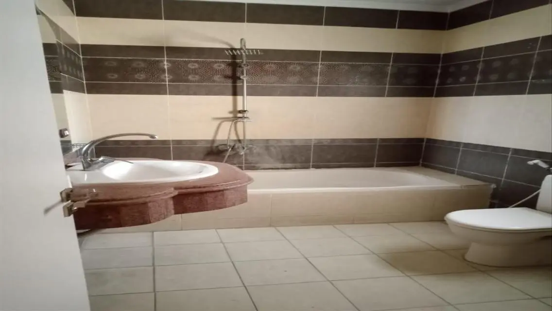 For Sale: 270 Square Meter Apartment