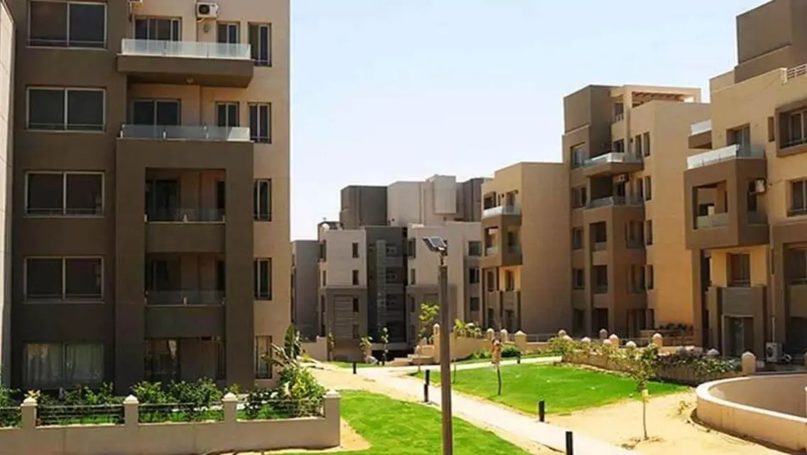فيلا فاخرة مع شرفة ومسبح مشترك