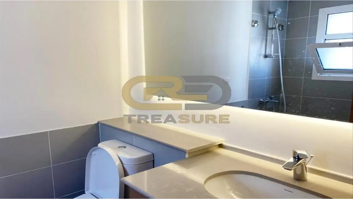 Luxury Apartment for Sale in TREASURE