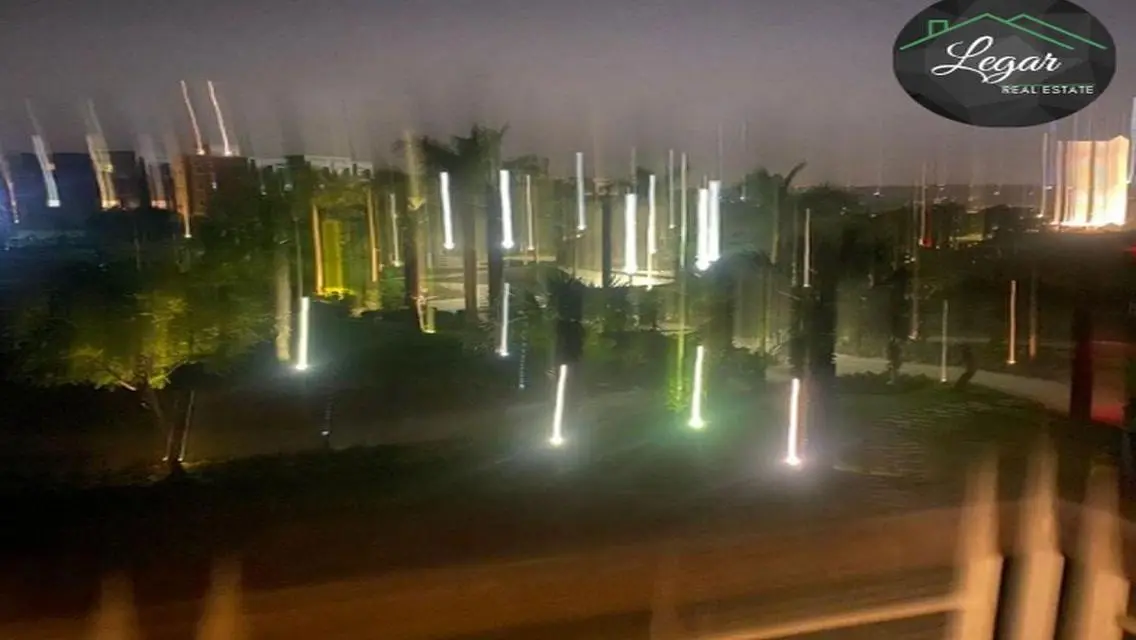شقة فاخرة بسعر مغري في موقع متميز