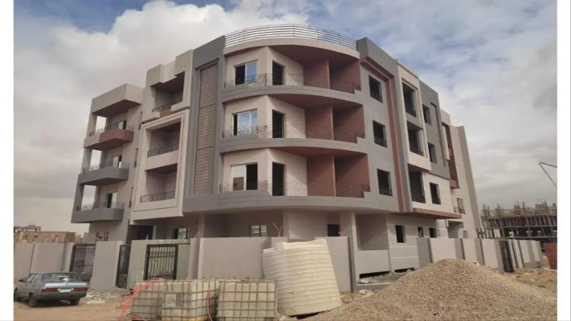 Luxury Apartment with 2500 sqm and Stunning Balcony