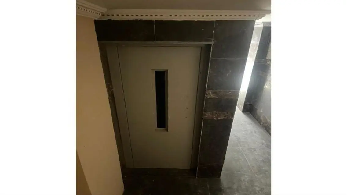 Luxury Apartment with 2500 sqm and Stunning Balcony