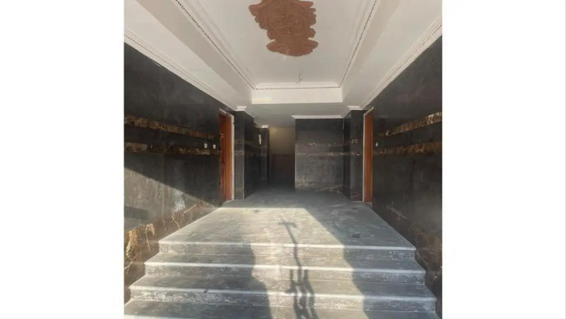 Luxury Apartment with 2500 sqm and Stunning Balcony