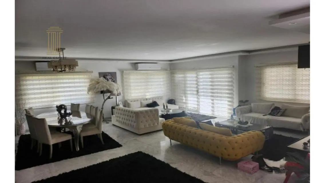 Luxury Villa with Private Garden and Pool