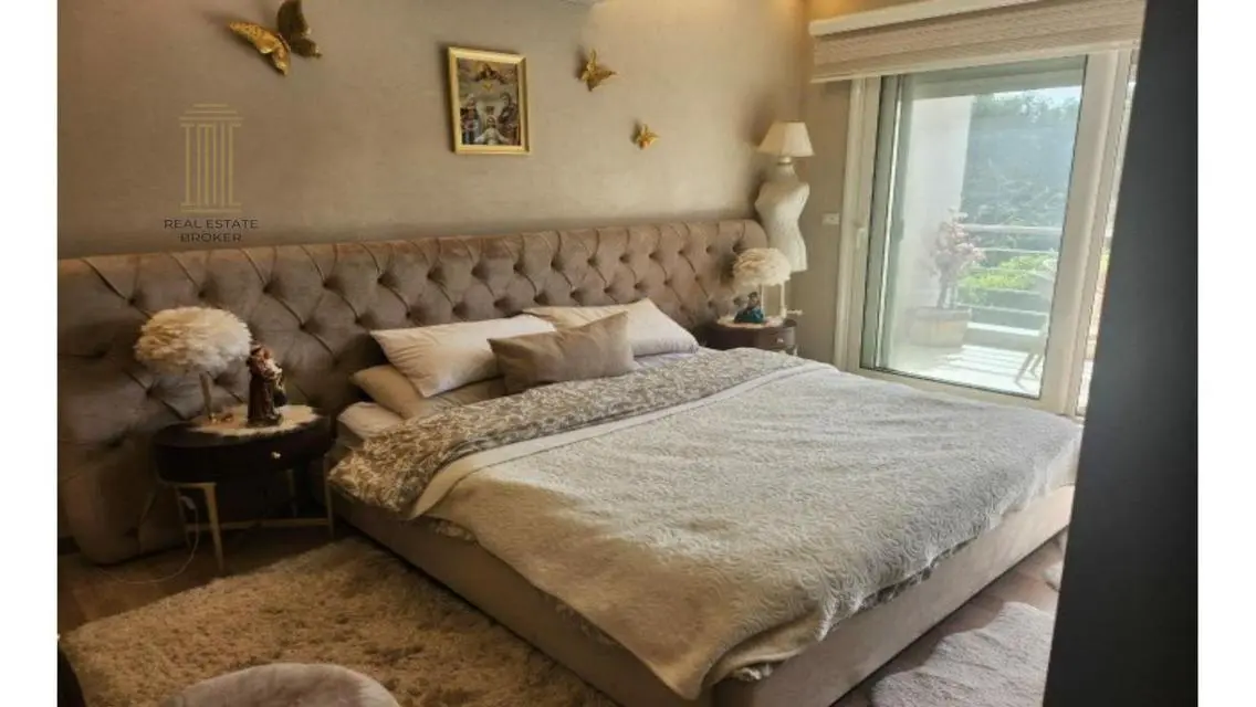 Luxury Villa with Private Garden and Pool