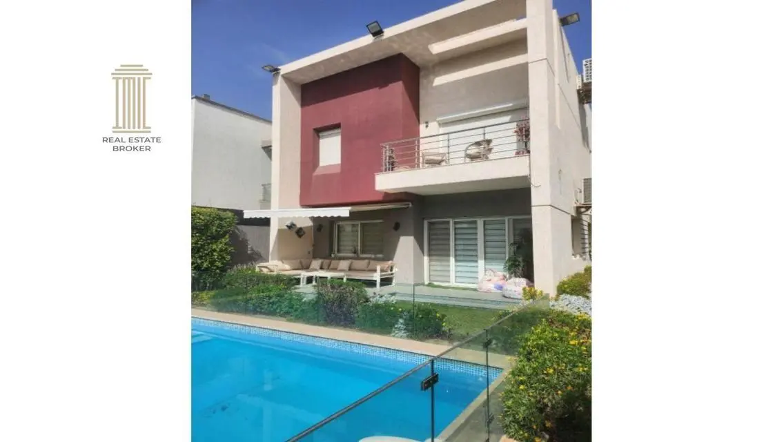 Luxury Villa with Private Garden and Pool