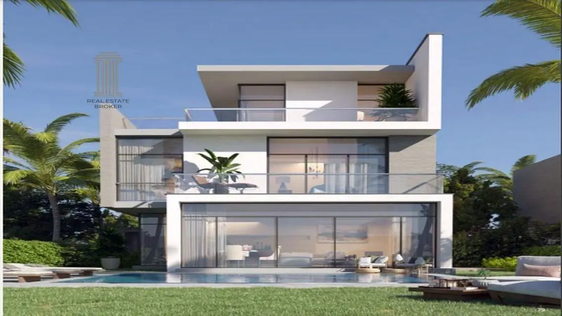 Stunning Mansion in the Heart of the City!