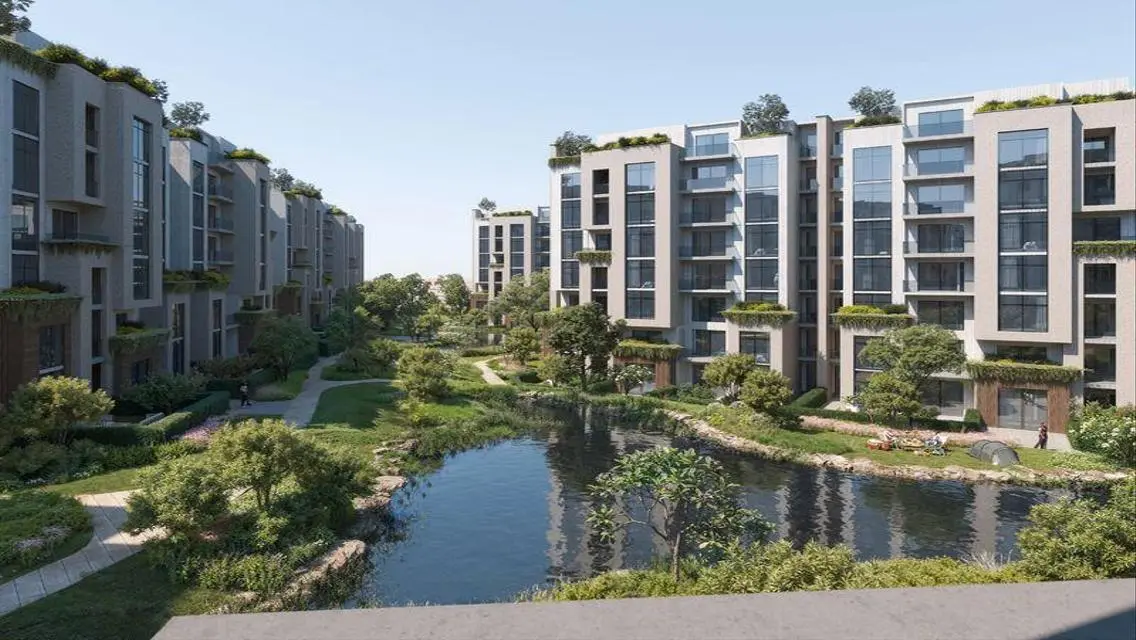Luxurious Apartment with Spacious Layout and Lake View