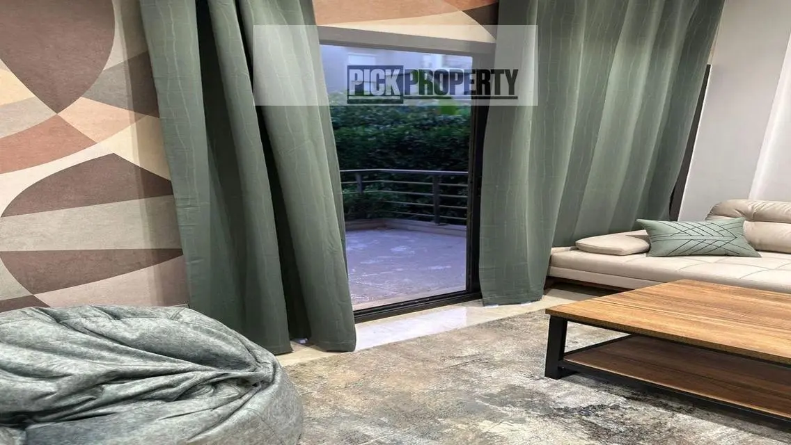 Luxury Apartment with Security Guard, 39 Square Meters