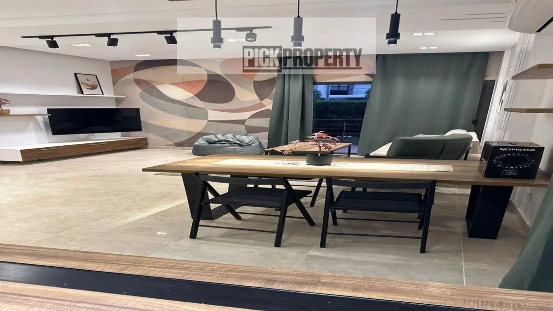 Luxury Apartment with Security Guard, 39 Square Meters