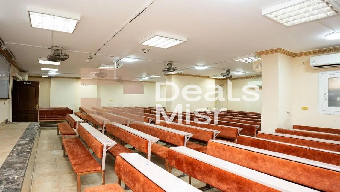 شقة فاخرة بمساحة 500 متر مع جميع وسائل الراحة