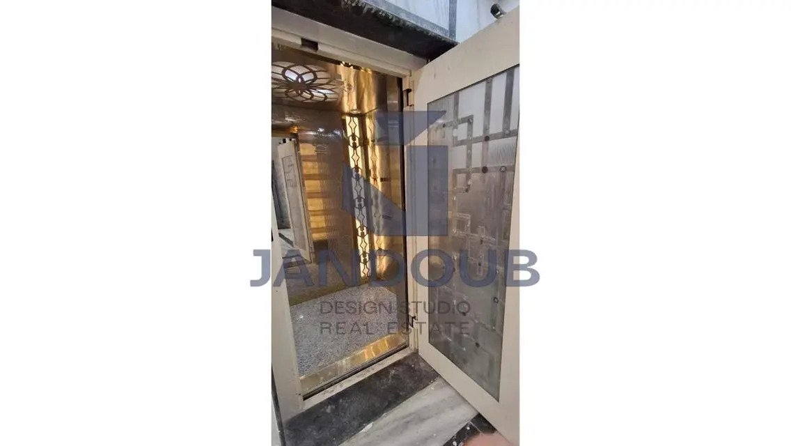 شقة فاخرة للبيع بإطلالة مميزة
