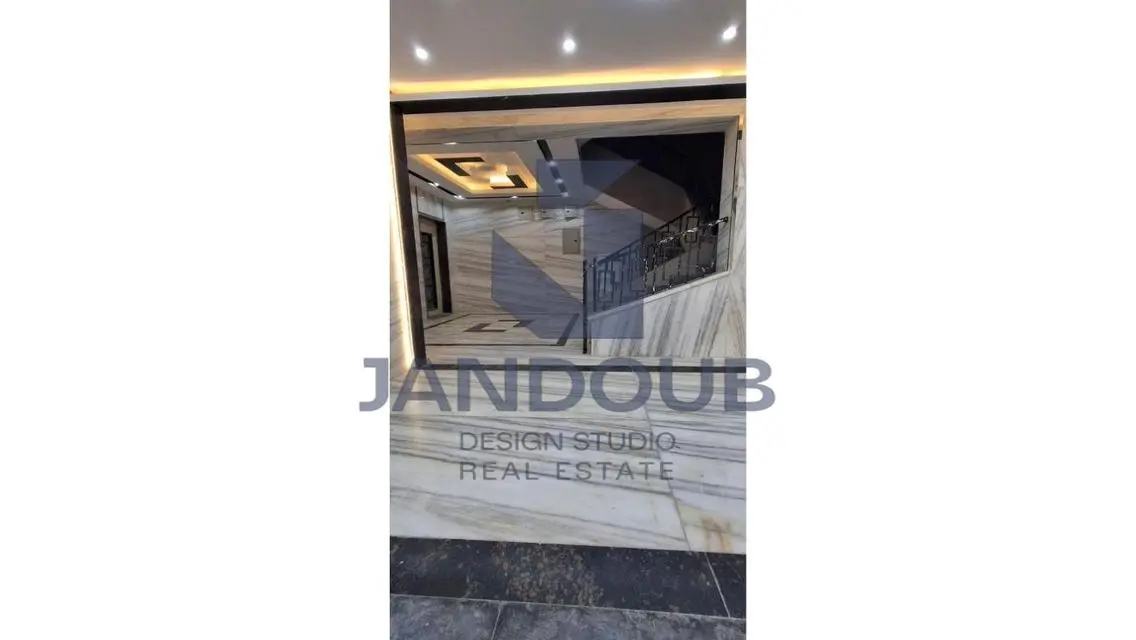 شقة فاخرة للبيع بإطلالة مميزة