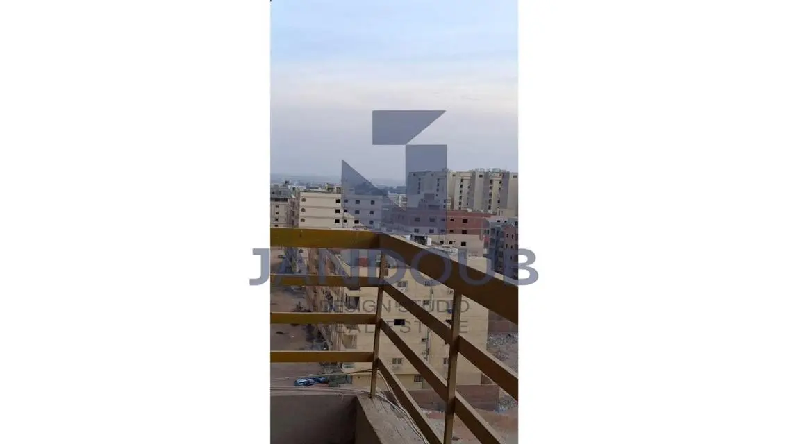 شقة فاخرة للبيع بإطلالة مميزة