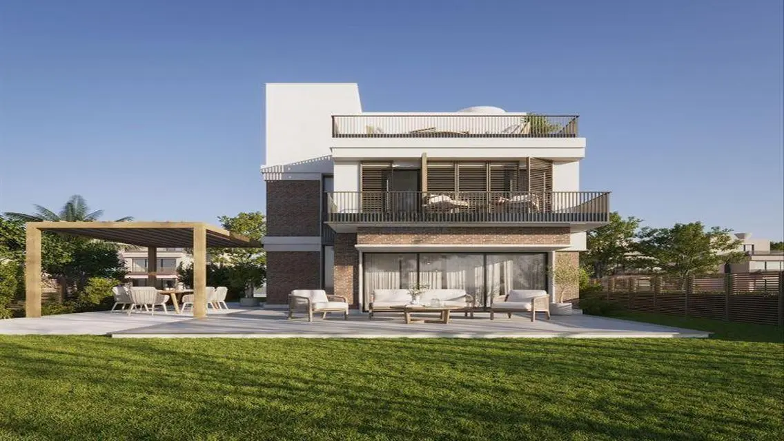 Luxury Villa with Private Pool and Garden