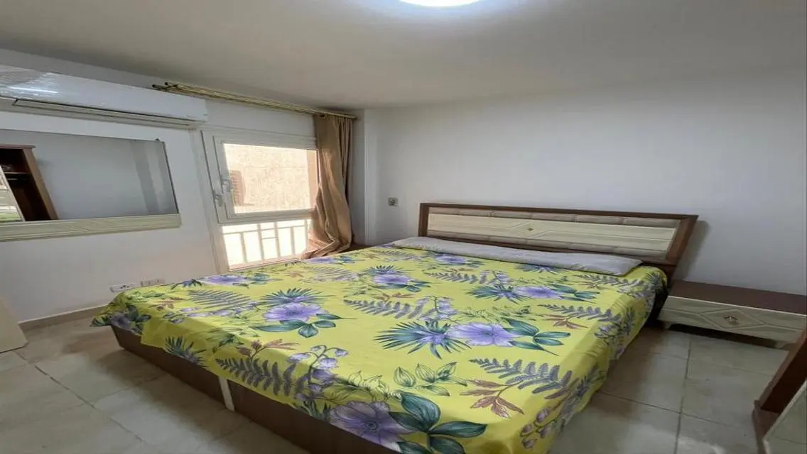 Luxury Apartment for Rent with Spacious Balcony