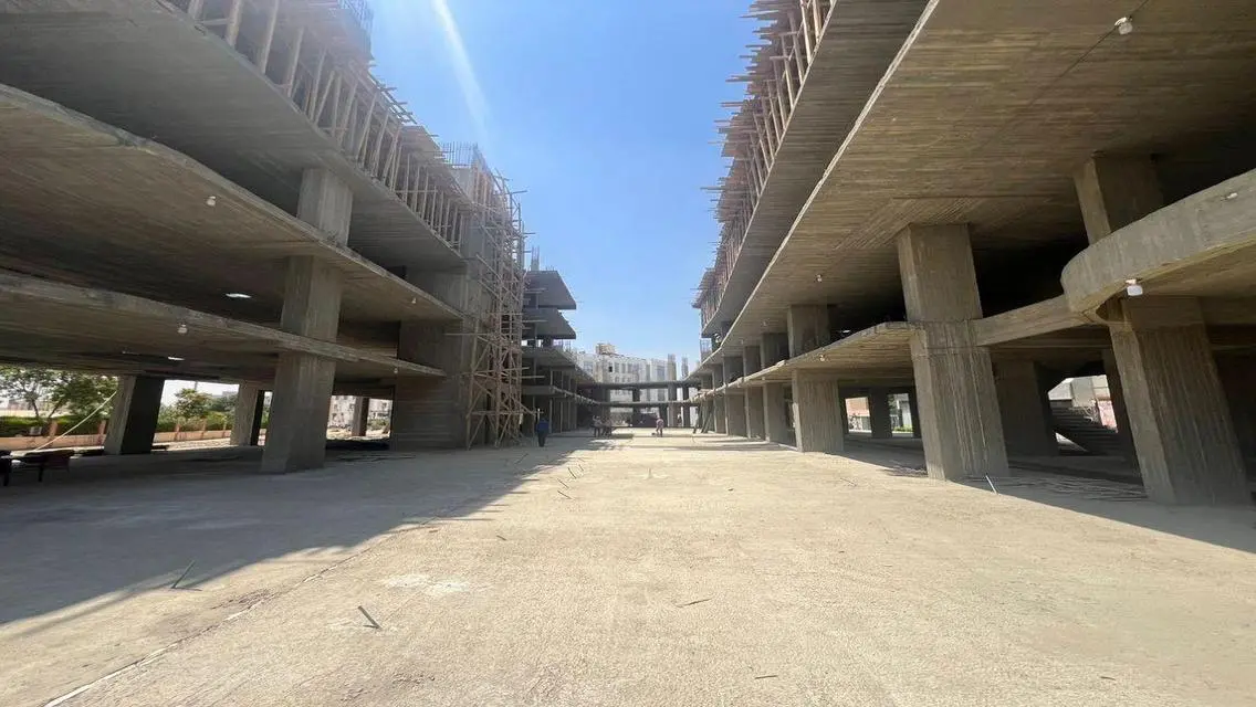مكتب حديث للإيجار في SPECTRA-42