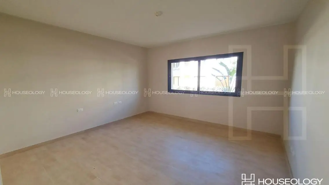 Luxury Villa with Stunning Views for Sale -2031-
