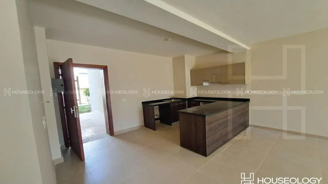 Luxury Villa with Stunning Views for Sale -2031-