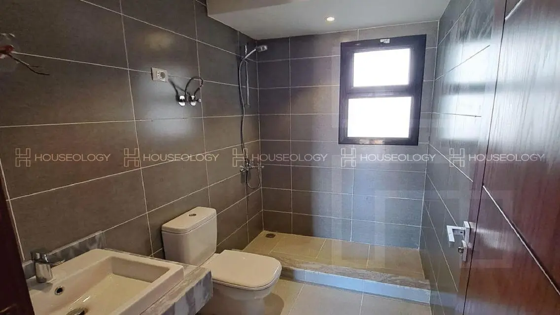 Luxury Villa with Stunning Views for Sale -2031-