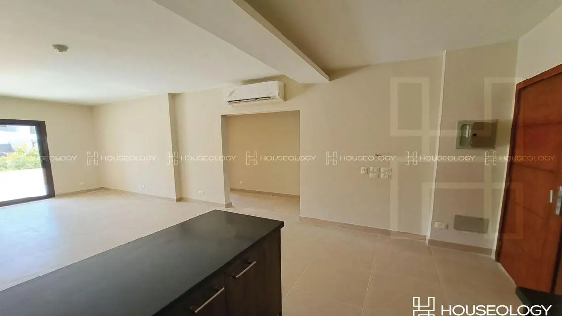 Luxury Villa with Stunning Views for Sale -2031-