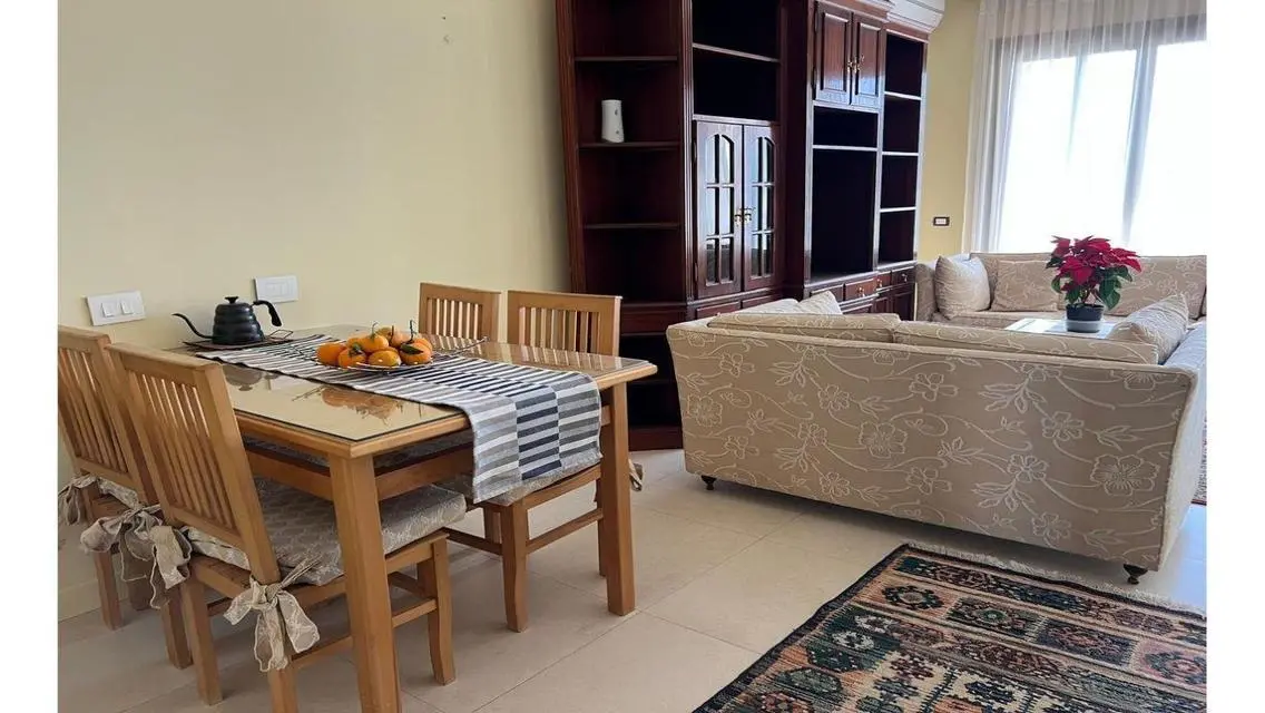 Luxurious Apartment with Great Amenities in Prime Location