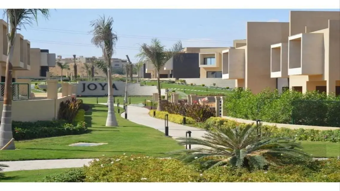 Luxury Villa for Sale in Swan Lake