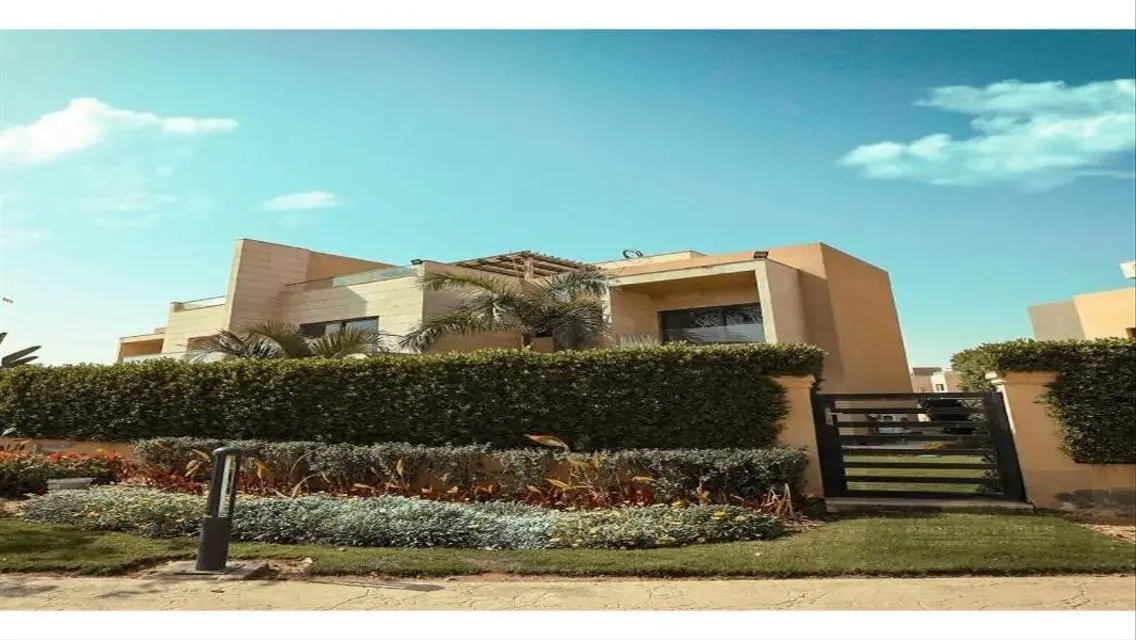 Luxury Villa for Sale in Swan Lake
