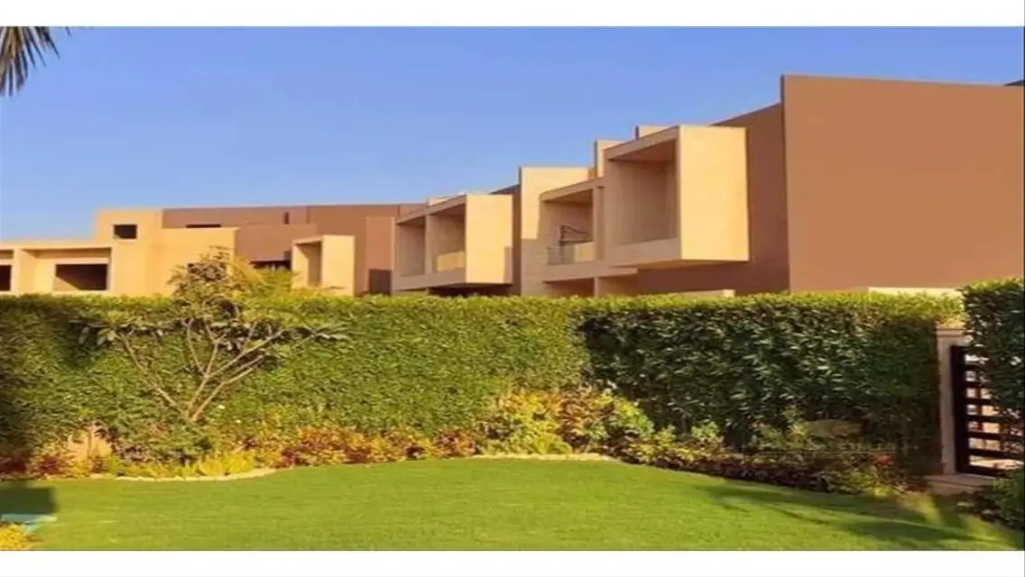 Luxury Villa for Sale in Swan Lake