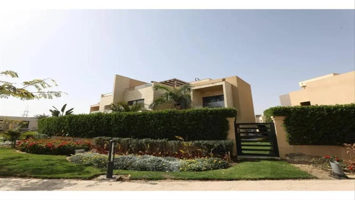 Luxury Villa for Sale in Swan Lake