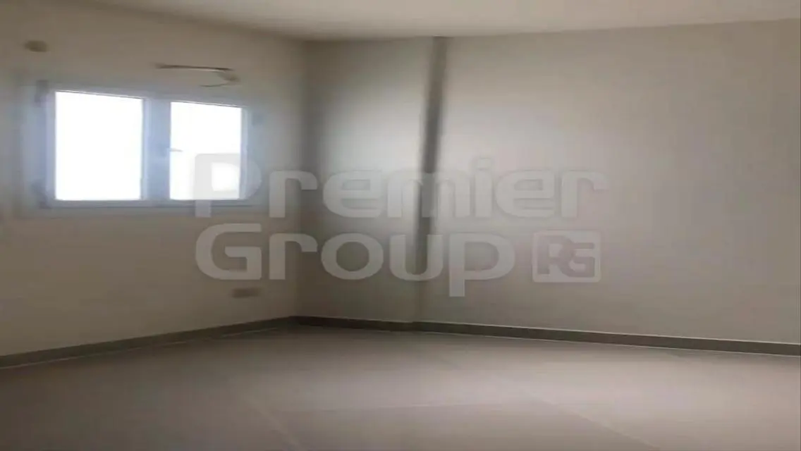 شقة حديثة في قلب المدينة بسعر مغري