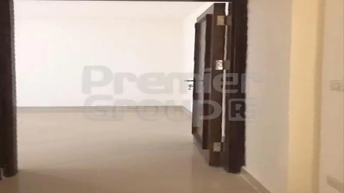 شقة حديثة في قلب المدينة بسعر مغري