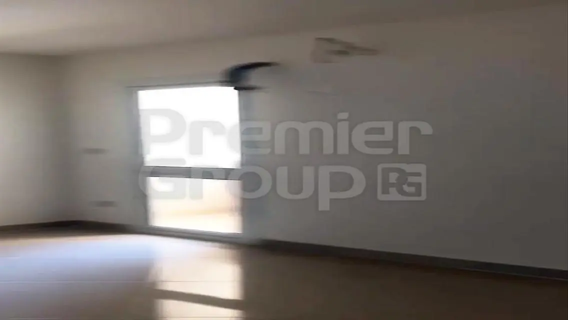 شقة حديثة في قلب المدينة بسعر مغري
