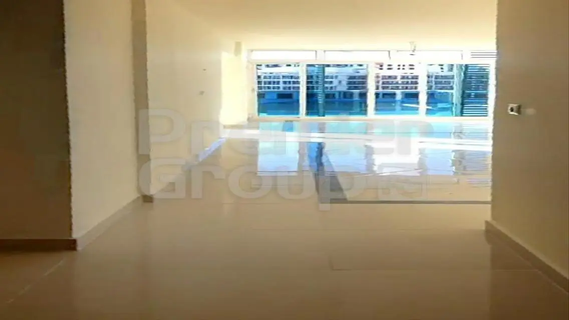 شقة حديثة في قلب المدينة بسعر مغري
